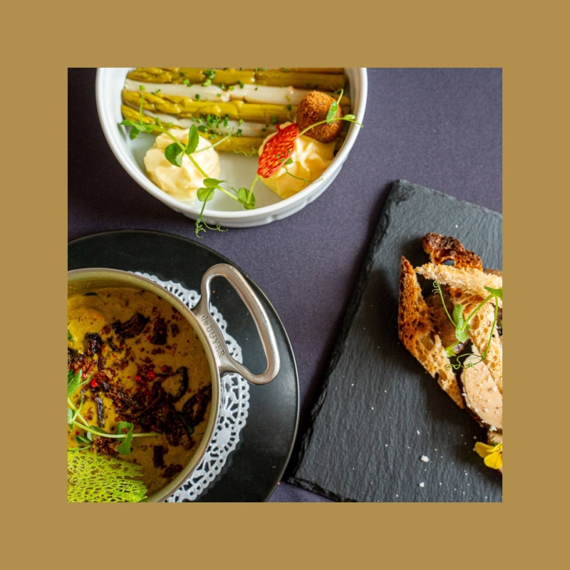 Divers Gens - Restaurant Moulins - manger a MOULINS